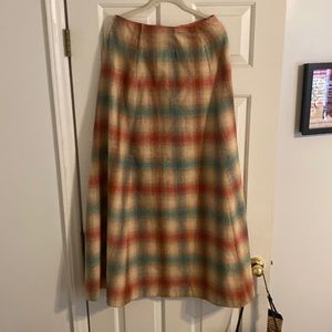 Medium plaid long skirt